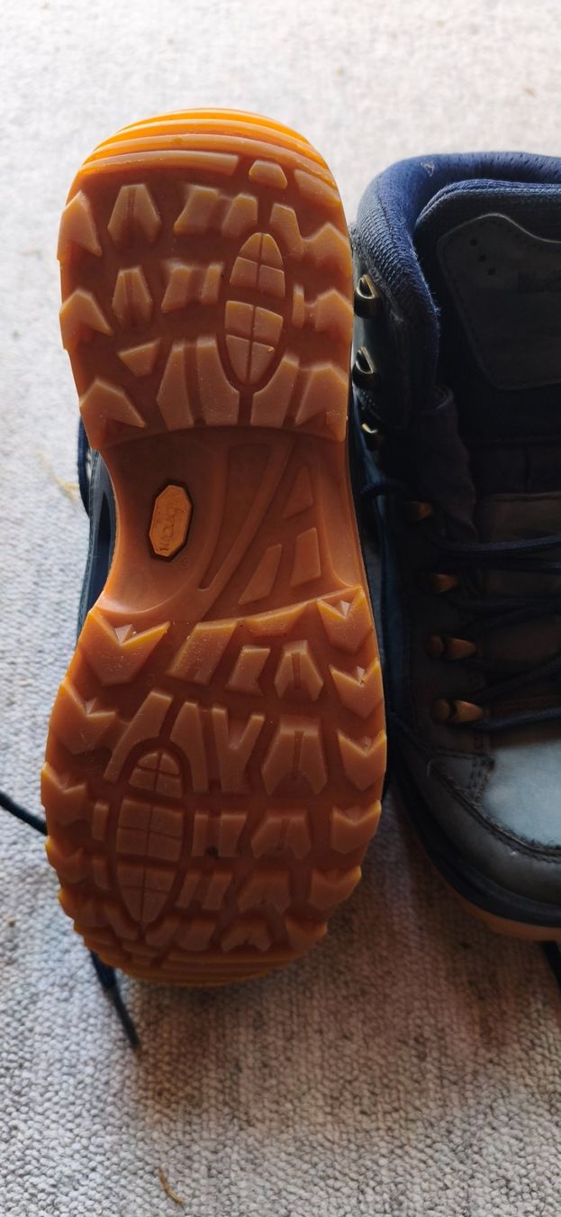 Scarpe per ragazzi: Wanderschuhe Kinder – Usato da Winterthur venduto da OldShatterhand1. 1