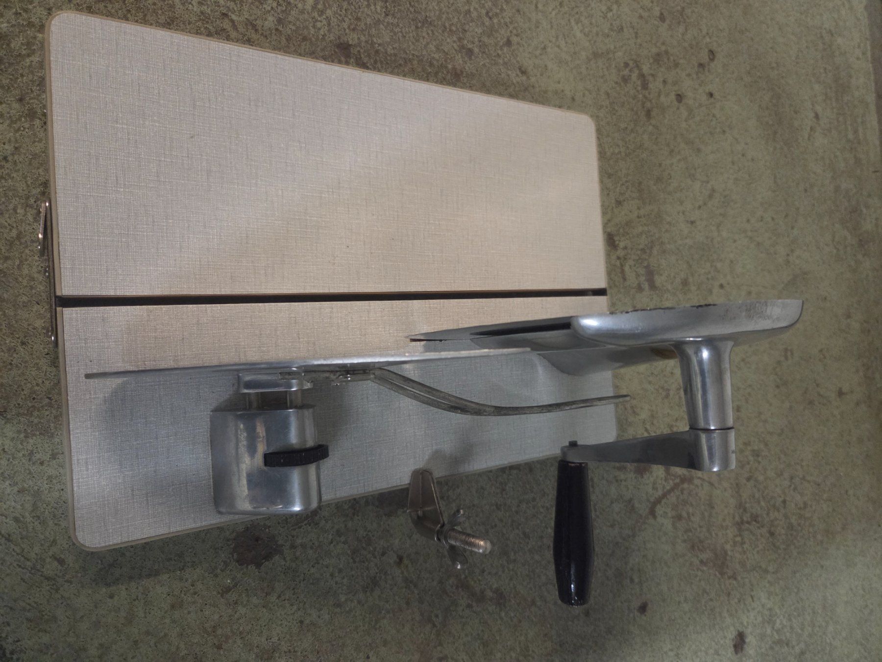 Piatti di portata: Ancienne trancheuse formica – Usato da Conthey venduto da greenday85 8