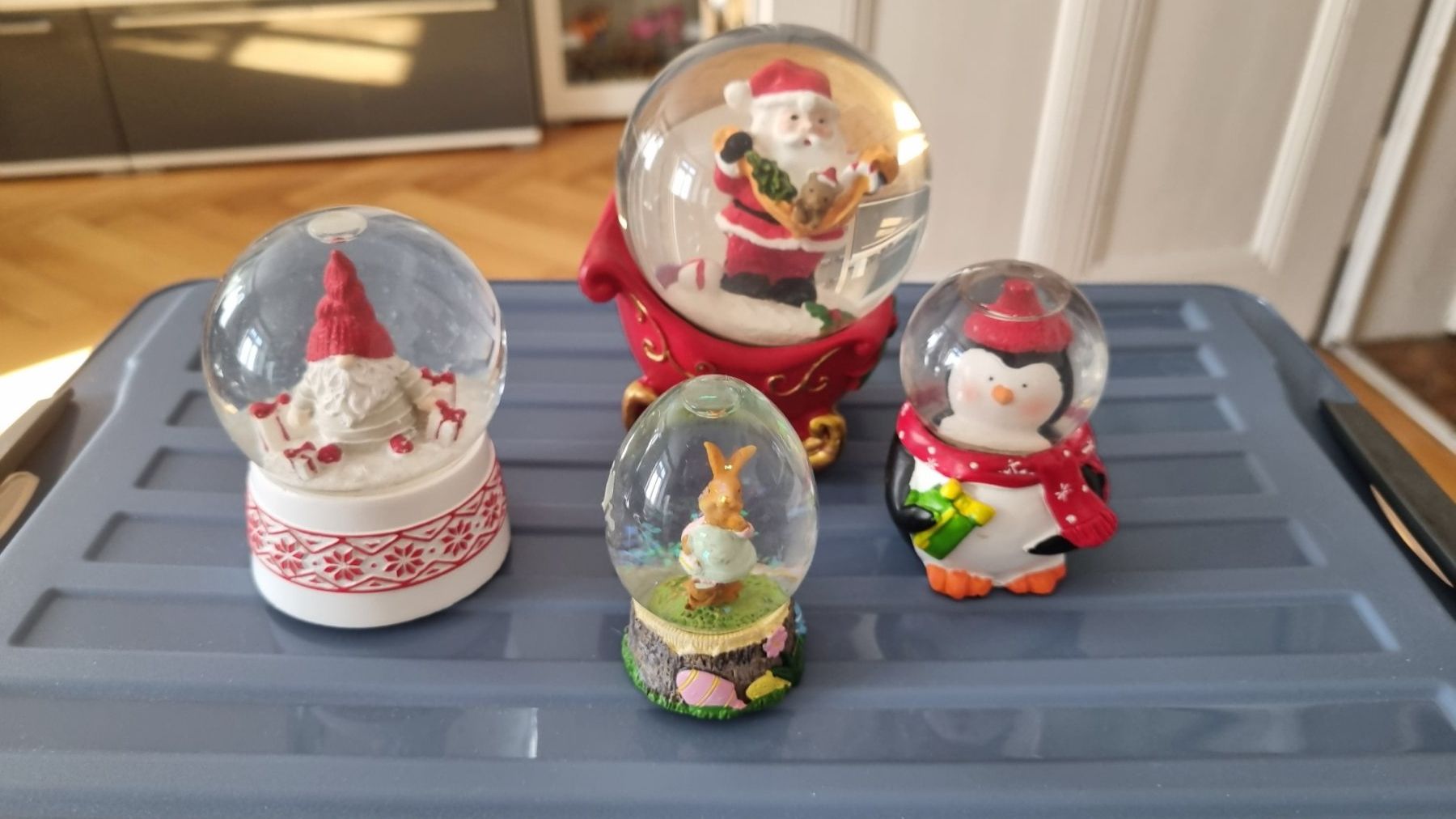 Tutte le decorazioni: 5 Boules de neige Noël – Usato da La Chaux-de-Fonds venduto da mikilo1 2