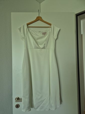 Elegantes Brautkleid von Tiffany Rose, Grösse 38