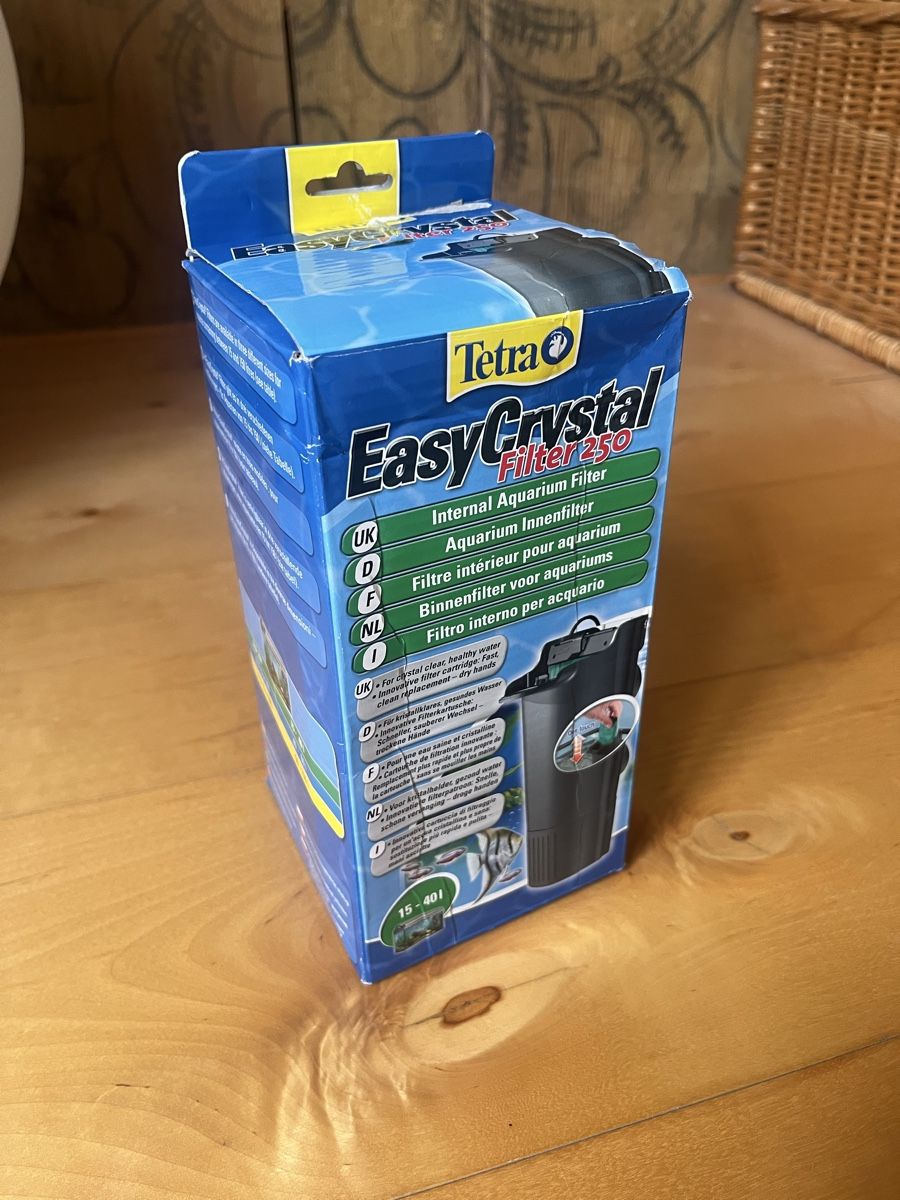 Filtri: Tetra EasyCrystal 250 Innenfilter 15-40L – Nuovo e nell'imballaggio originale da Riehen venduto da art_c76v