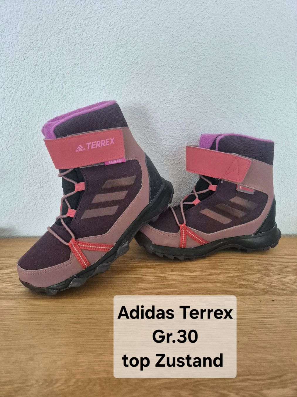 Adidas Chaussures garçon: Adidas Terrex Gr.30, top Zustand – D'occasion à Suhr par Nessie88