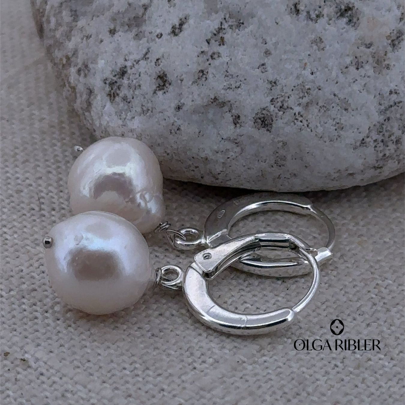 Olga Ribler Orecchini pendenti & Orecchini a lobo: Sterling Silber 925 Creolen mit Süsswasser Perlen – Nuovo (secondo la descrizione) da Luzern venduto da Schmuckoutlet 2