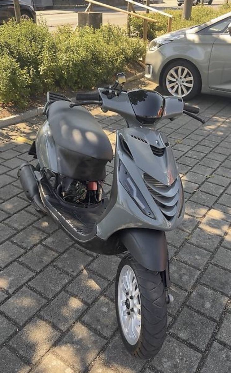 Piaggio Strada: Piaggio Zip Sp2 150ccm 2t | Gilera Runner Piaggio Skipper – Usato da Romanshorn venduto da Hadrenalin 4