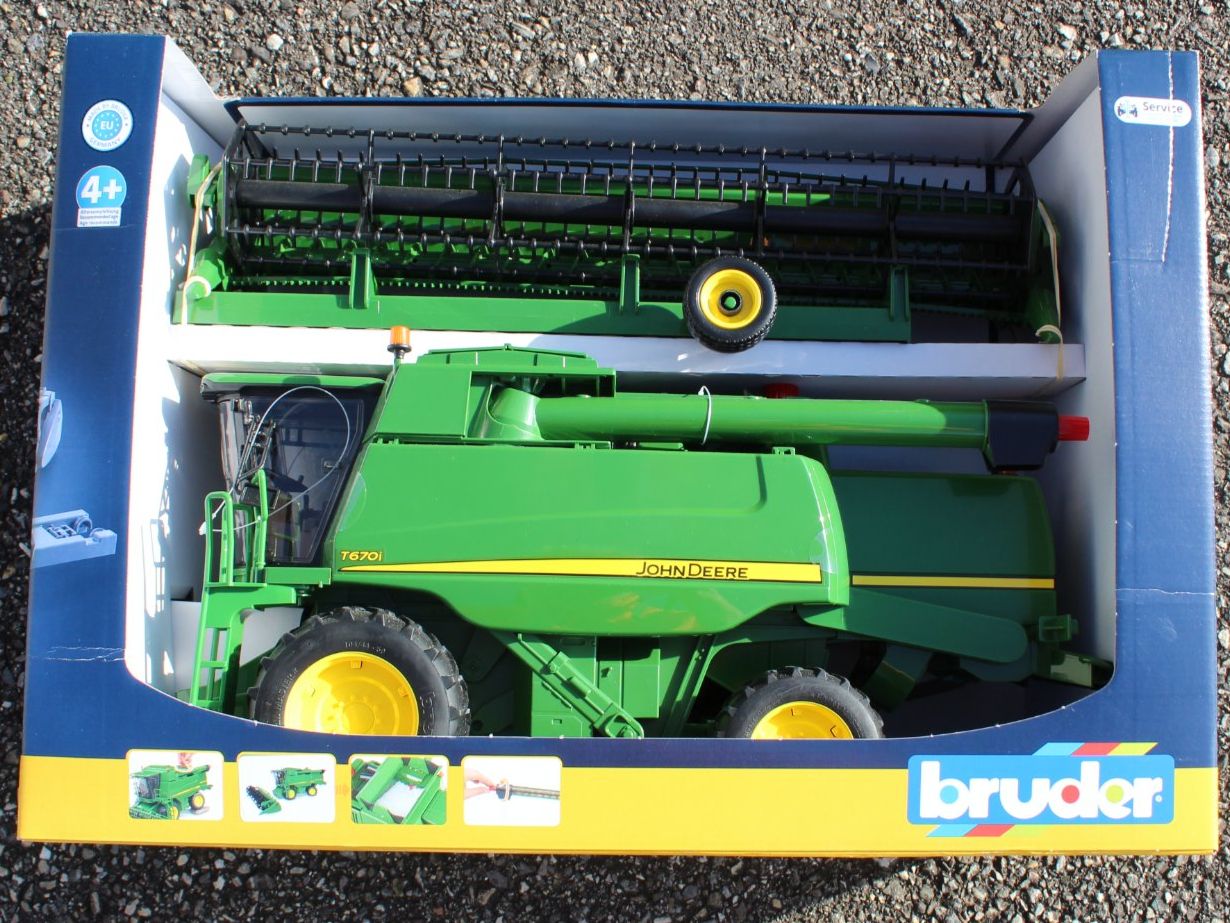 Bruder Giocattoli: NEU*** Bruder Mähdrescher T670i ***NEU – Nuovo e nell'imballaggio originale da Walliswil-Nbipp venduto da Speer516