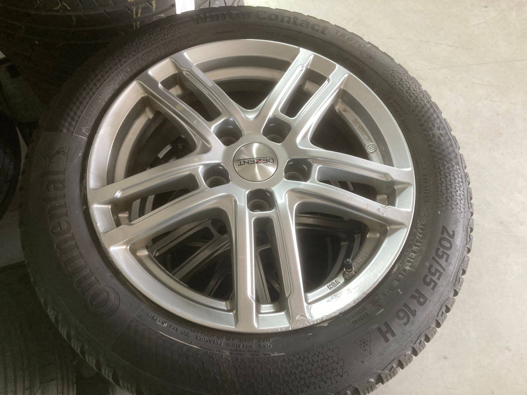 Kia Pneumatici & Ruote complete: 205/55R16 Winterräder Kia Ceed Continental – Usato da Cham venduto da WB2223 1