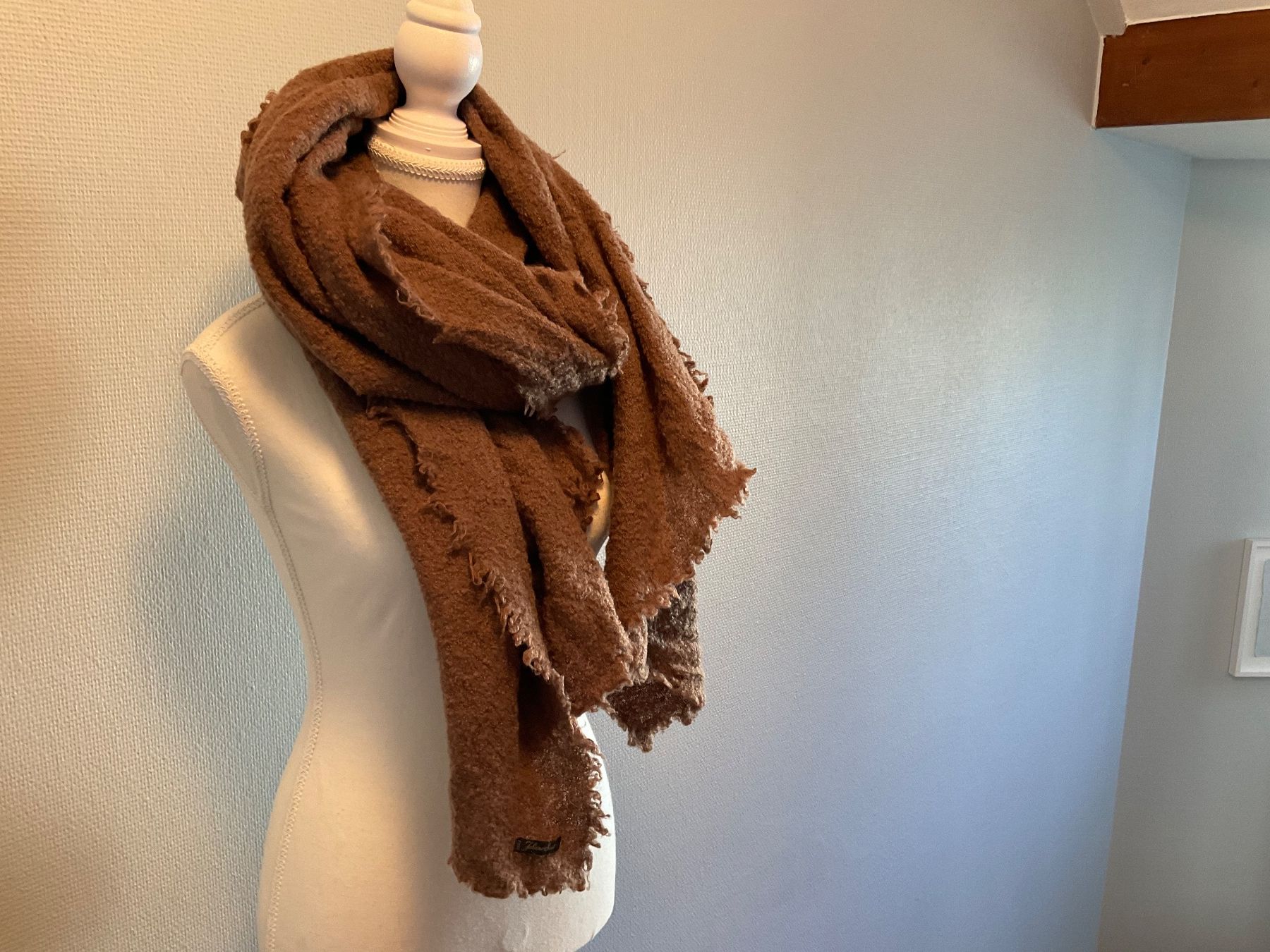 Faliero Sarti Foulard & Sciarpe: Faliero Sarti Schal – Usato da Bern venduto da Gabriela32 3