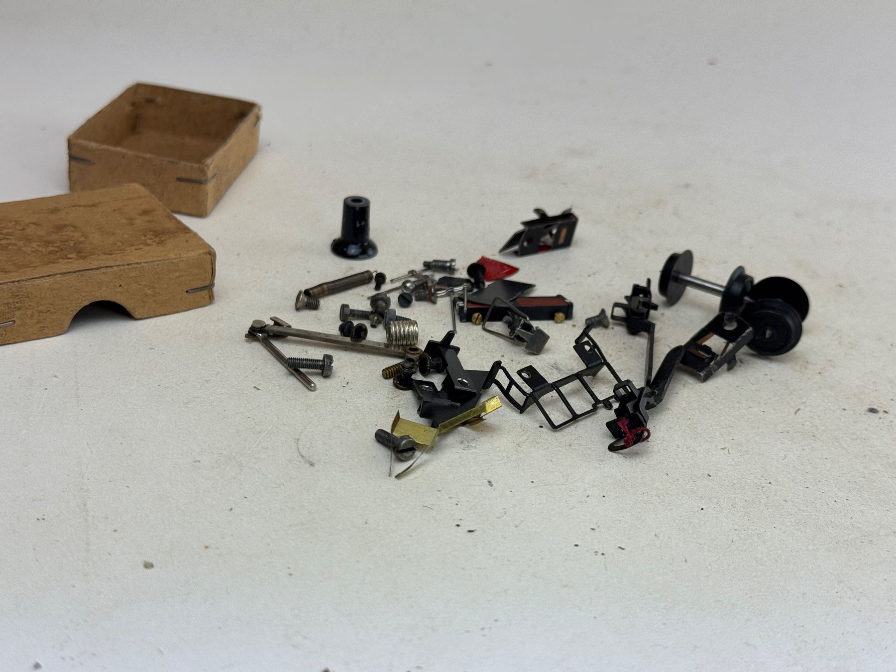 Trix Modelleisenbahnen: EN- Trix Reste von Güterwagen – Gebraucht aus Elm von Wikmtz