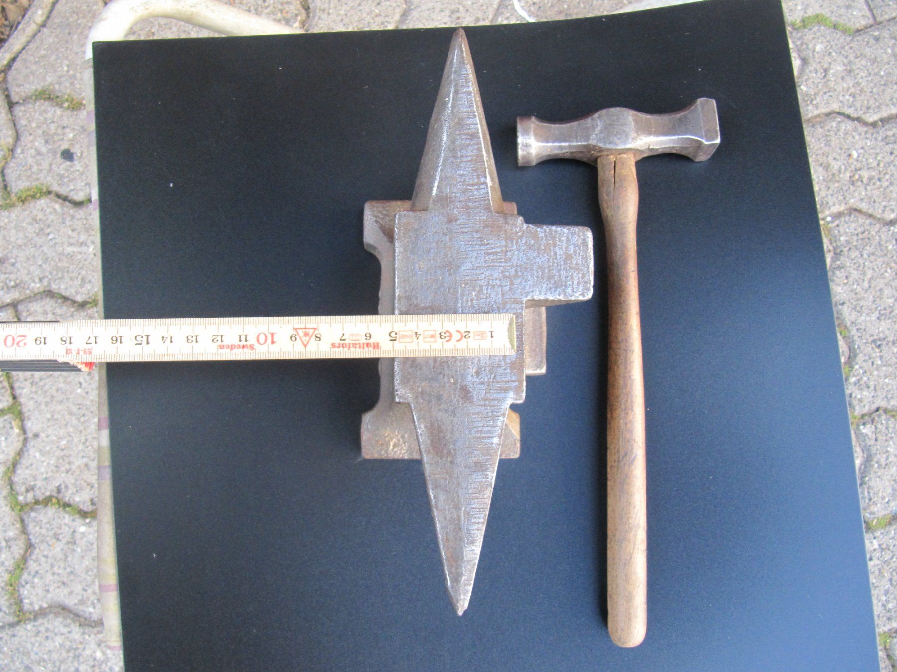 Attrezzi da lavoro: Amboss und Hammer 5.5 Kg. – Usato da Basel venduto da stefan4057 4