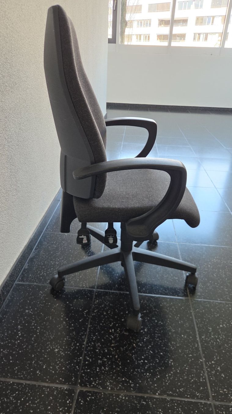 Sedie: Sedia da ufficio ergonomica - Ideale per smart working! – Usato da Zürich venduto da and_6k66 1