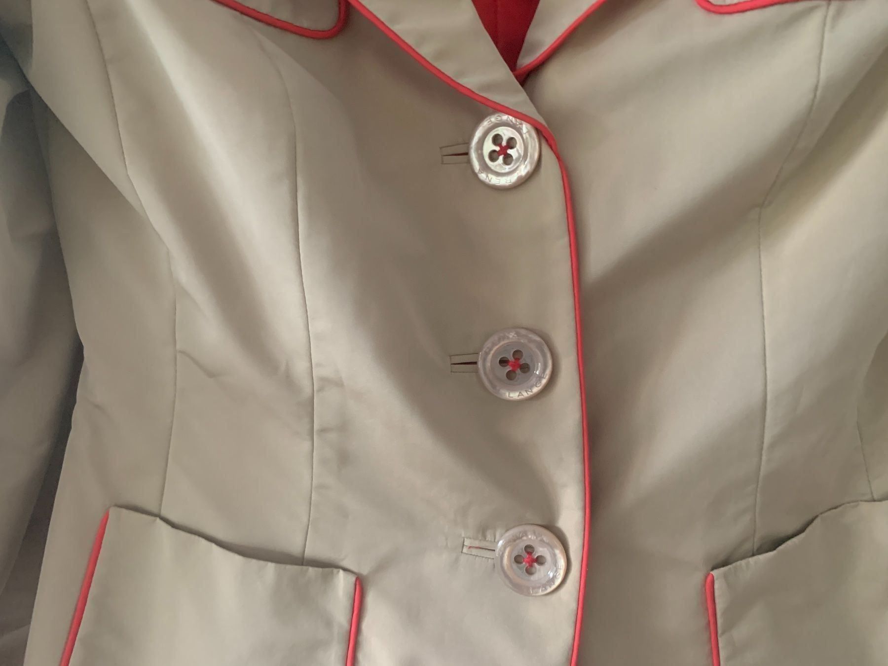 Giacche: Rena Lange Blazer, rot oder beige – Nuovo e nell'imballaggio originale da Hombrechtikon venduto da Herbstsonne 2