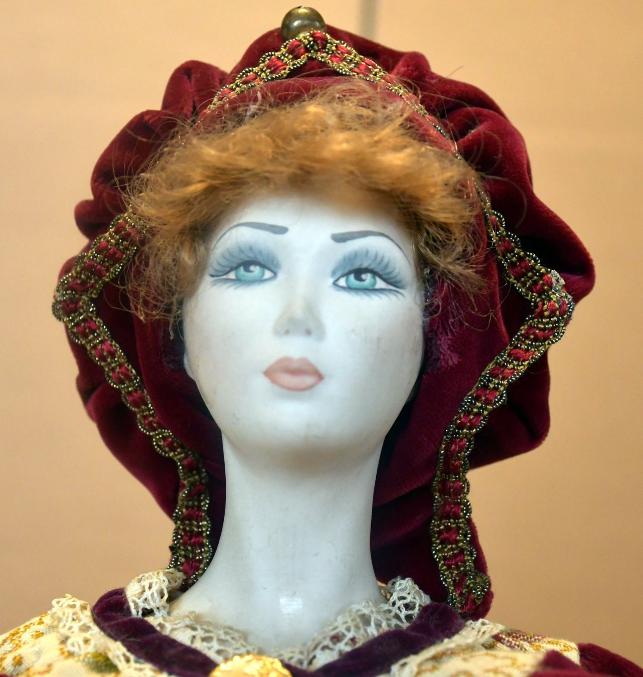 Statuette: Frau Büste aus Keramik – Usato da Rotkreuz venduto da salsanera 1