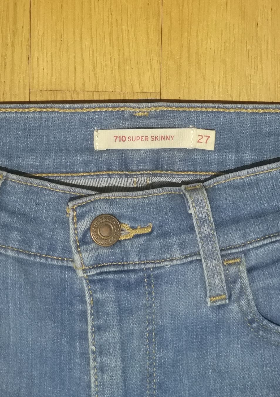 Levi's Jeans: Levi's 710 Super Skinny W27 L34 – Usato da Niederbipp venduto da kevintifu20 2