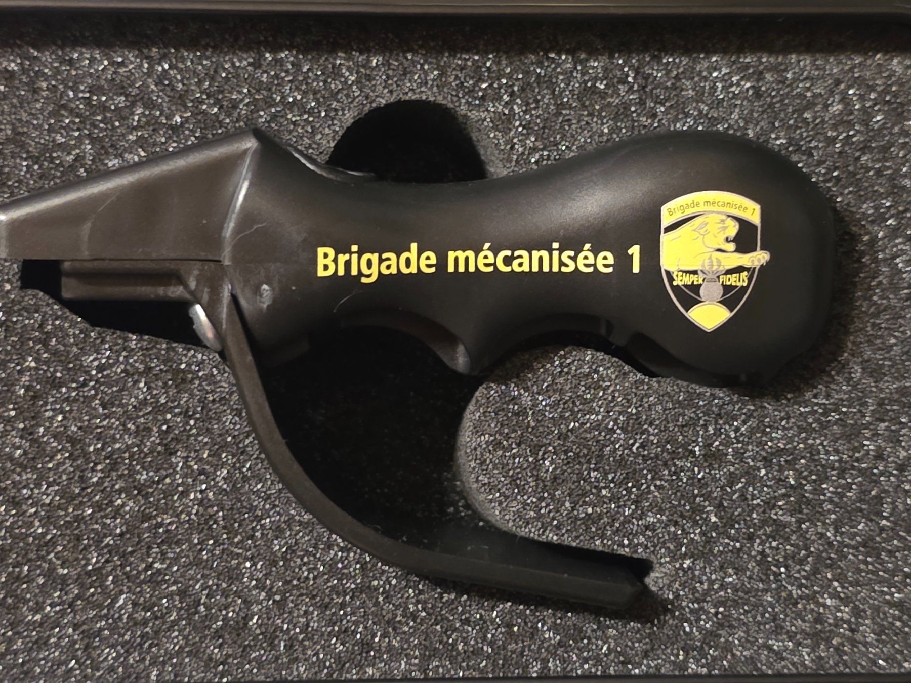 Messer: Brigade blindée 1 Super Sharpener – Gebraucht aus Nyon von freetoys08
