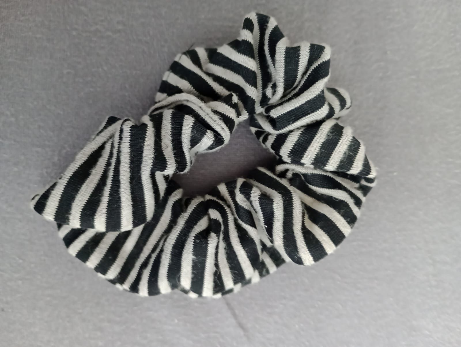 Accessori per capelli: Haargummi gestreift – Usato da Wädenswil venduto da Mirm1.0