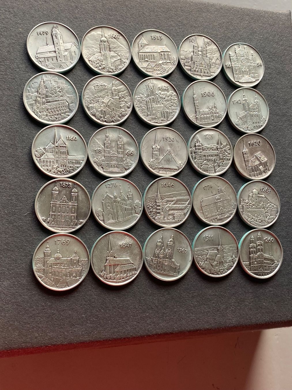 Medaillen: 25 Silbermedaillen Schweizer Städte und Kirchen – Gebraucht aus Zürich von mysilvercoin 2