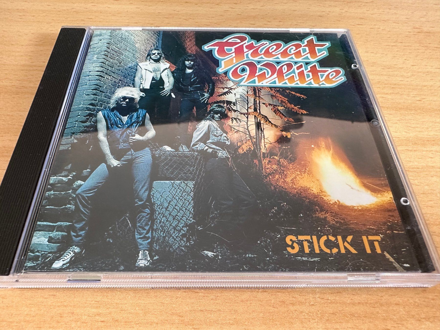 CD: Great White – Stick It – Usato da Rikon im Tösstal venduto da Alpenmutz