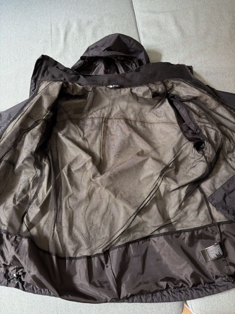 North Face Vestes: The North Face Jacket Size L Black Used – D'occasion à Nyon par noa_528c 2