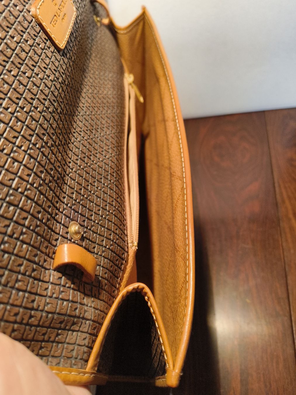 Valigie & Borse: Ted Lapidus Paris Akten Laptop Tasche – Usato da stettlen venduto da VintageBern_ch 4