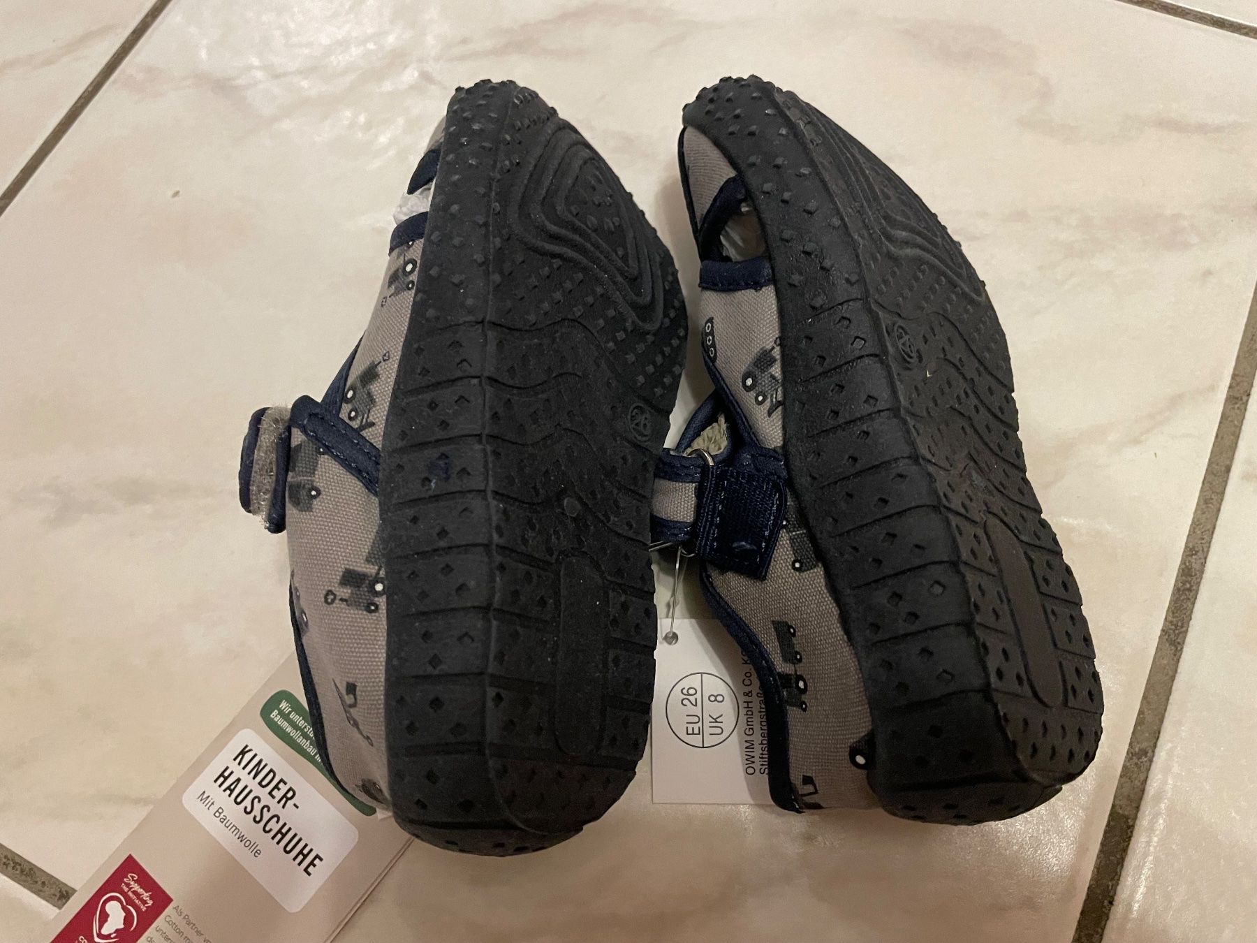 Schuhe für Jungen: Neu! Kinderhausschuhe Grösse 26 – Neu und originalverpackt aus Burgistein von skysat2000 1