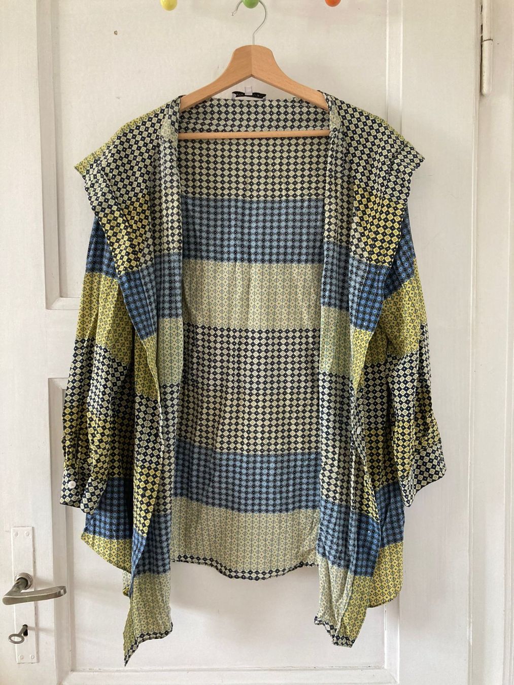 Tuniques: Lange Bluse 100% Seide, mit grosser Kapuze – D'occasion à Basel par lilavintage 1