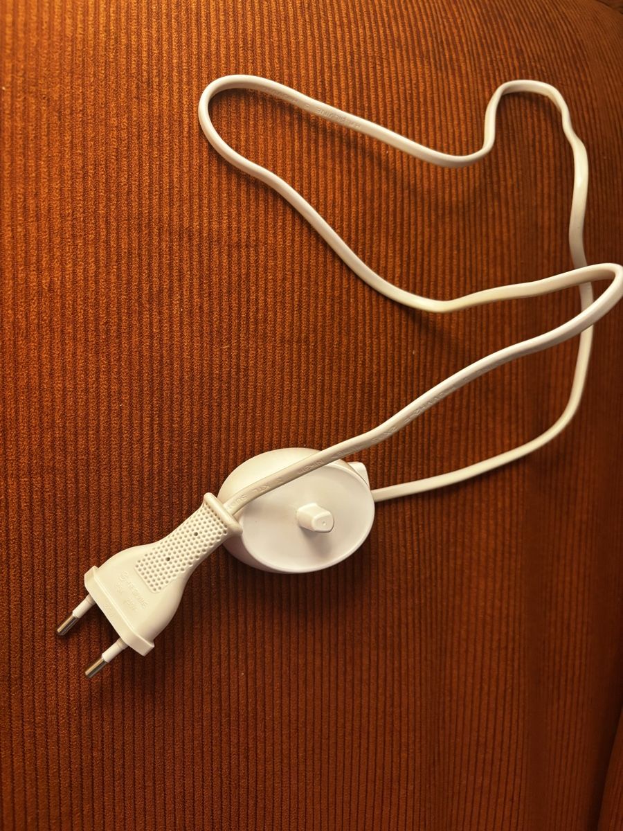Braun Caricabatterie: Oral B Ladekabel Induktionsladekabel – Usato da Lenzburg venduto da shadaq