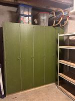 Spint / Schrank 5-türig mit Schlüssel