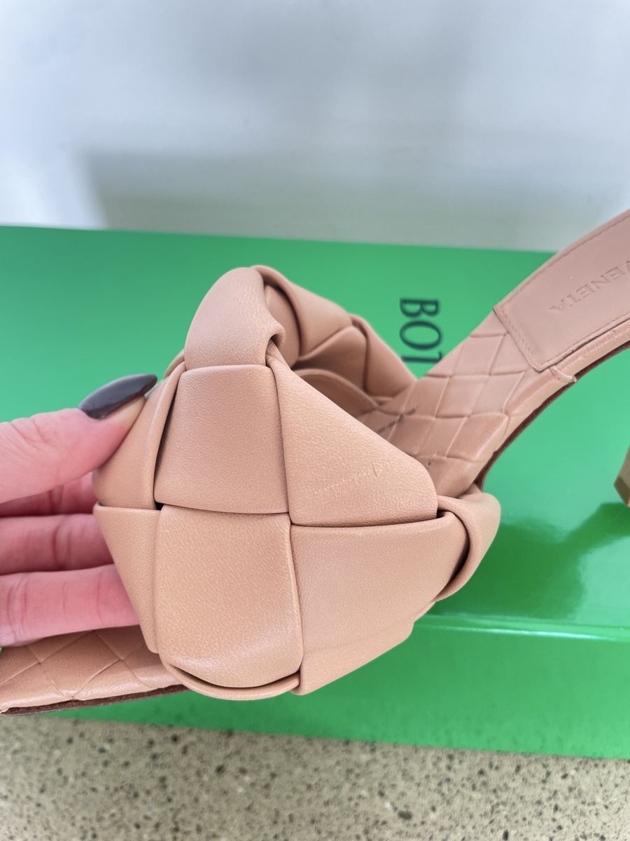 Bottega Veneta Scarpe da donna: Bottega Veneta Lido Mules – Usato da Stäfa venduto da Nicole093 9