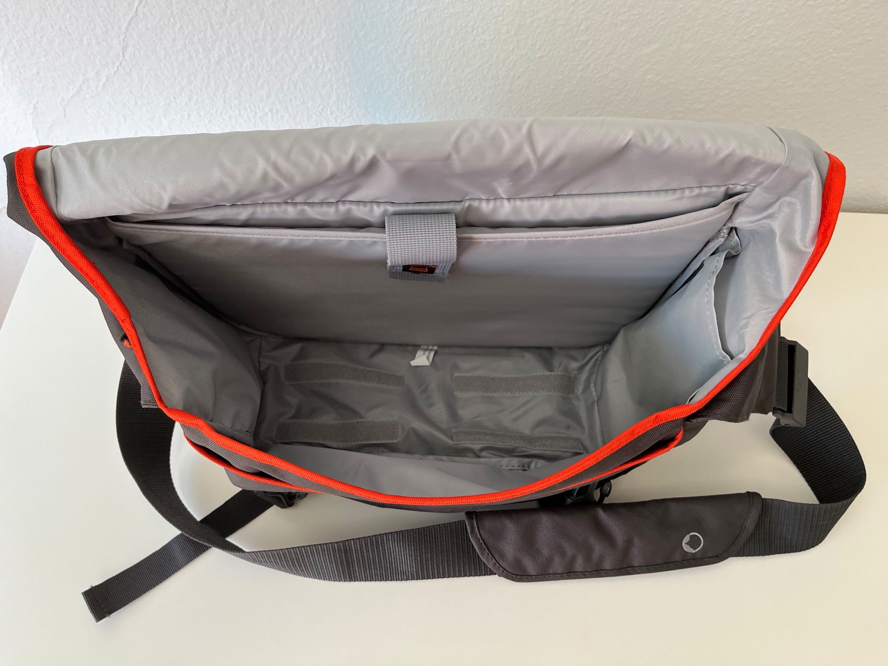 Borse: Kameratasche Lowepro Passport Messenger – Usato da Adliswil venduto da svdlinden 3