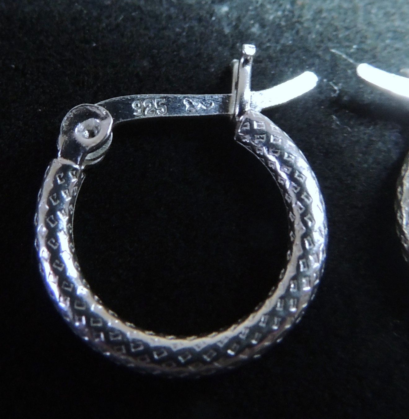 Orecchini pendenti & Orecchini a lobo: Silber 925 Creolen 14 mm – Nuovo e nell'imballaggio originale da Waldenburg venduto da schaller707 3
