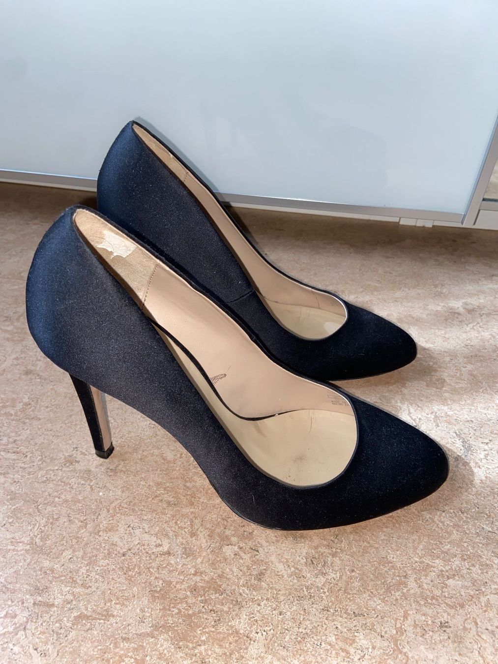 Zara Scarpe da donna: Elegante Zara Basic Pumps, schwarz, Gr. 41 – Usato da Zürich venduto da dedasiba