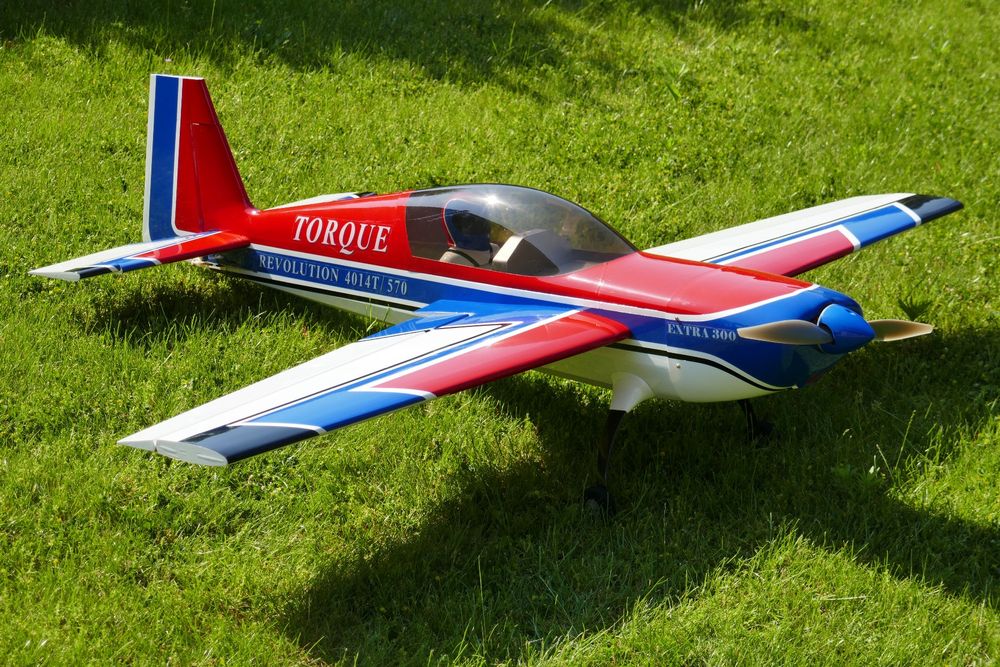 Extremeflight Extra 300 | Kaufen auf Ricardo