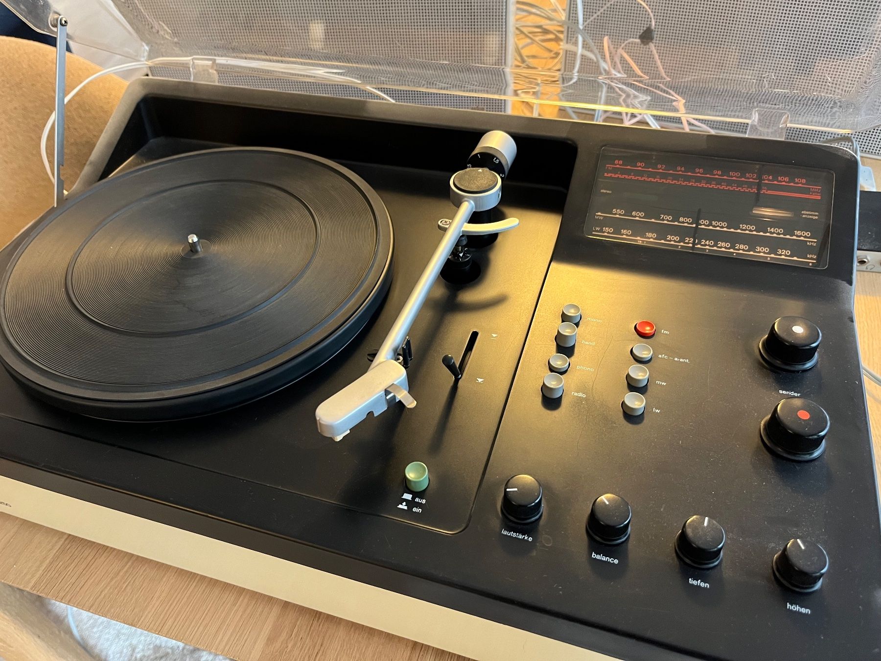 Braun Sistemi audio & multimediali: Braun Cockpit 250 – Usato da Kilchberg ZH venduto da Tchantal 1
