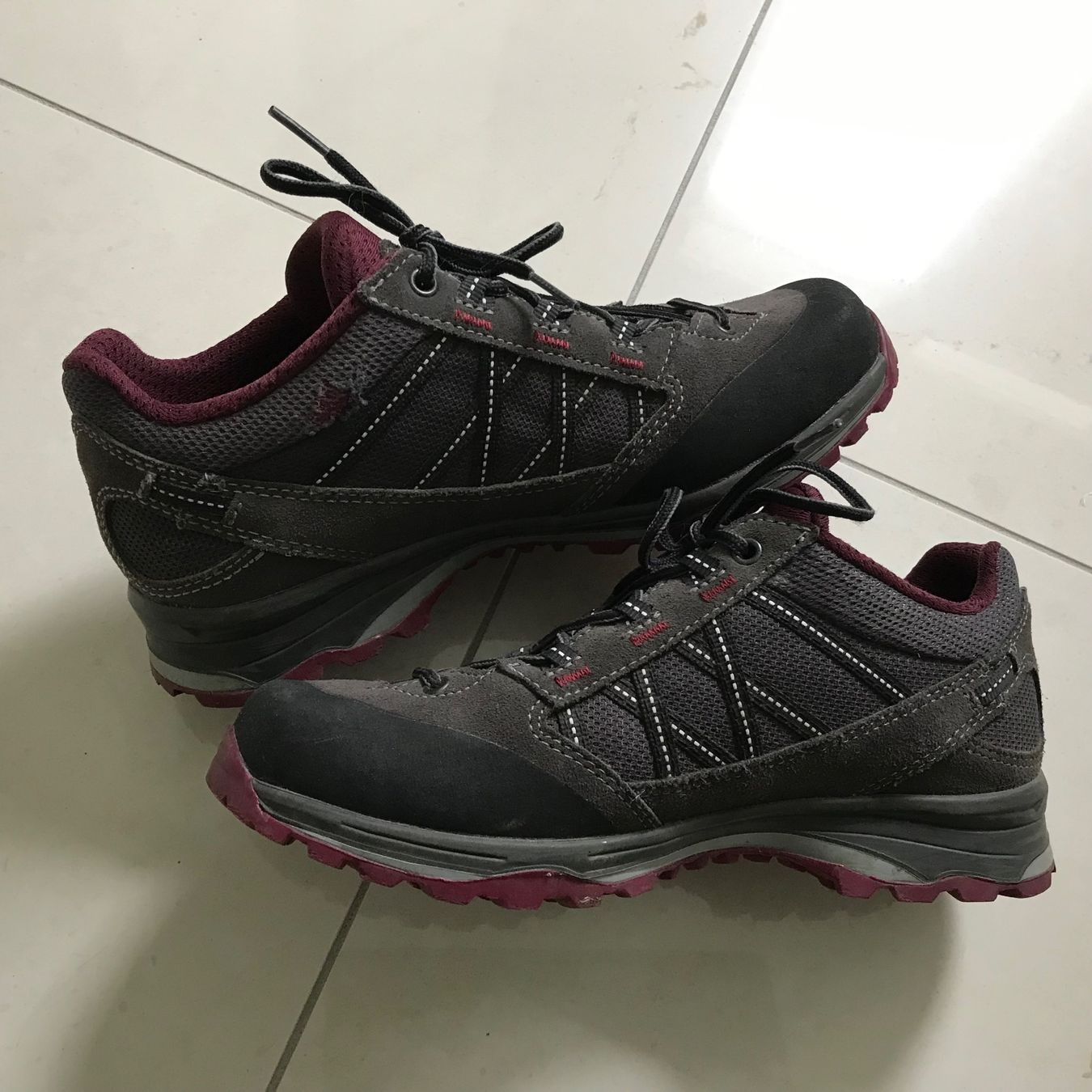 Hanwag Scarpe da donna: HANWAG GTX Wanderschuh Gr. 38 – Usato da Giubiasco venduto da baamboo 3