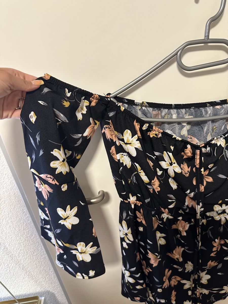 Camicette: Sommerliches Off-Shoulder Top mit Blumenmuster, Gr. M/L – Usato da Reinach BL venduto da Alles_muss_weg00 1