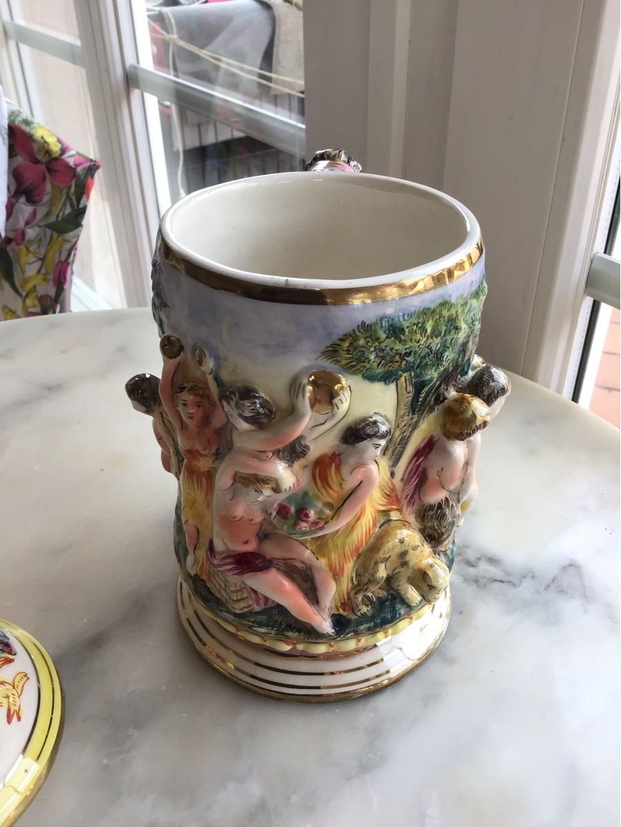 Tutte le decorazioni: Chope en porcelaine – Usato da Plan-les-Ouates venduto da Cassero 3