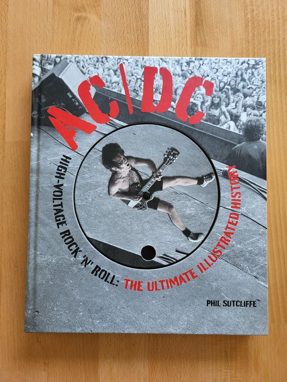AC/DC Book - High Voltage Rock'n'Roll.... | Kaufen auf Ricardo