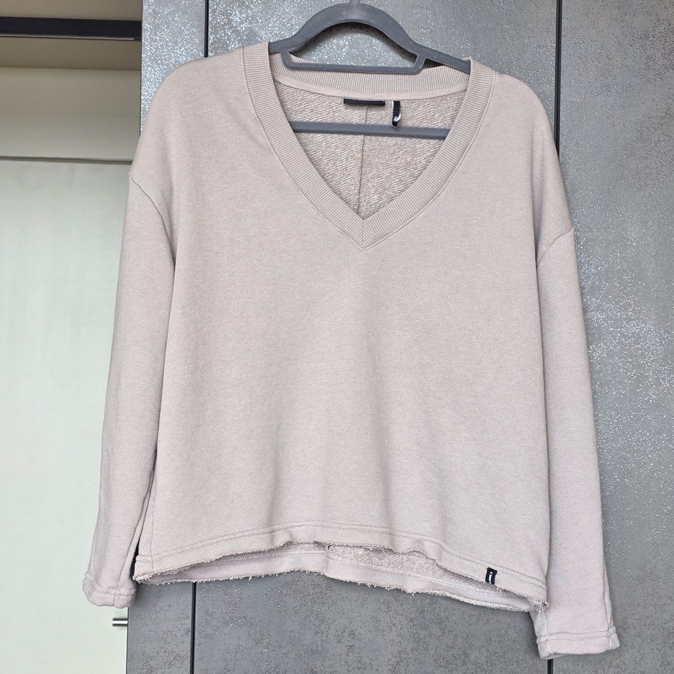 Maglioni & Felpe: 🐸 ELIAS RUMELIS PULLOVER S HELLGRAU V-NECK MEGA SCHÖN – Usato da Môtier (Vully) venduto da Frogs
