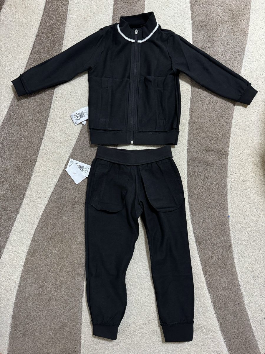 Armani Lotti & Set di vestiti: 2-TEILIGES SET - Ensemble 2 pièces – Nuovo e nell'imballaggio originale da Zürich venduto da Mina_09 2