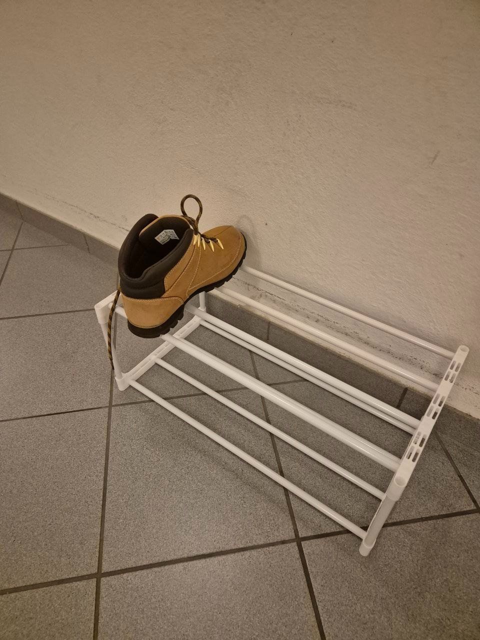 Guardaroba: Neue Schuh Garderobe Schuhe Ständer – Usato da Dübendorf venduto da Alessandro-DG 1