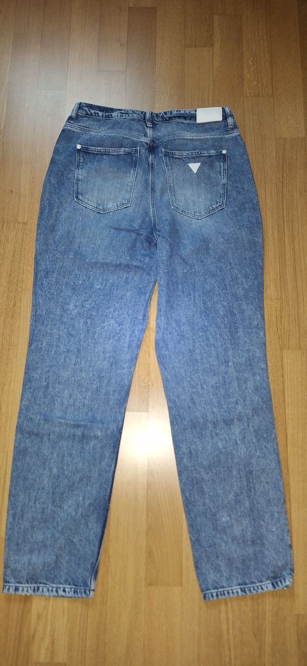 Guess Jeans: Guess, jeans mom – Neu (gemäss Beschreibung) aus Lussery-Villars von pousinete02 1