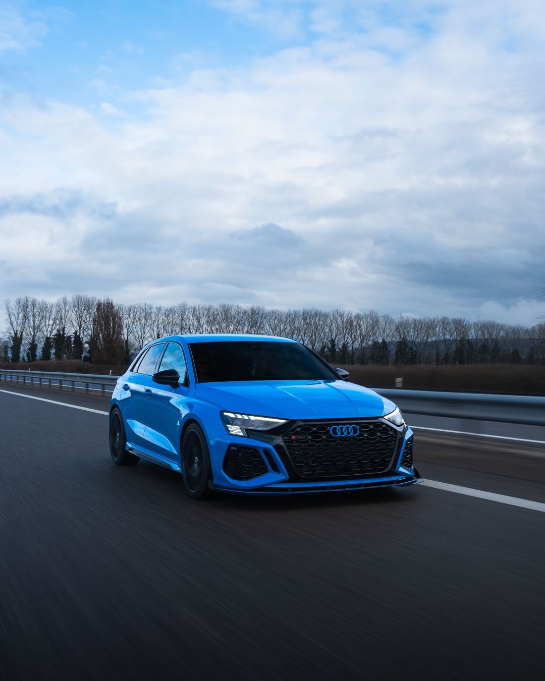 Audi Automobili: Audi RS3 8Y, Leasing possible ! – Usato da vendlincourt venduto da leo-regnier