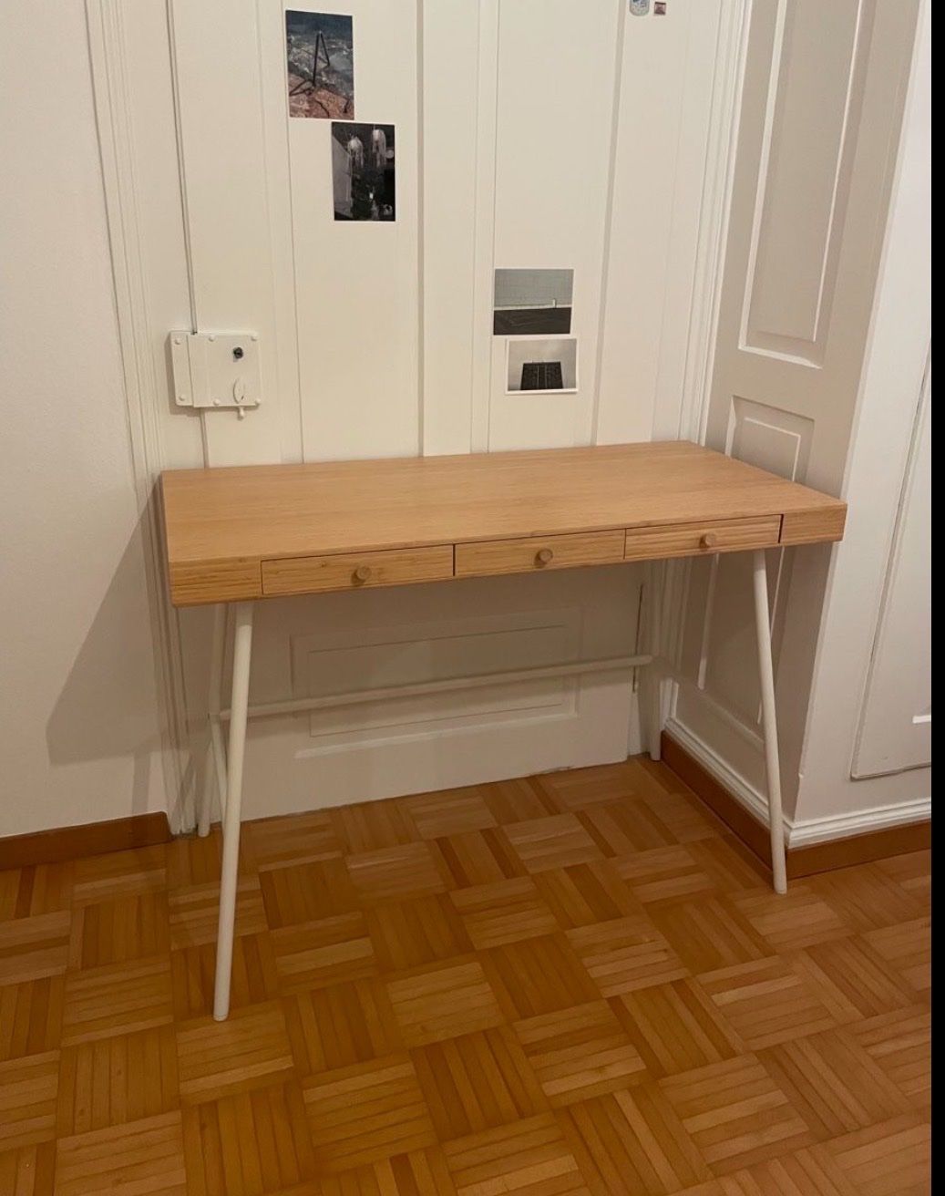 Ikea Scrivanie: Ikea Lillasen Pult – Usato da Winterthur venduto da sina852636