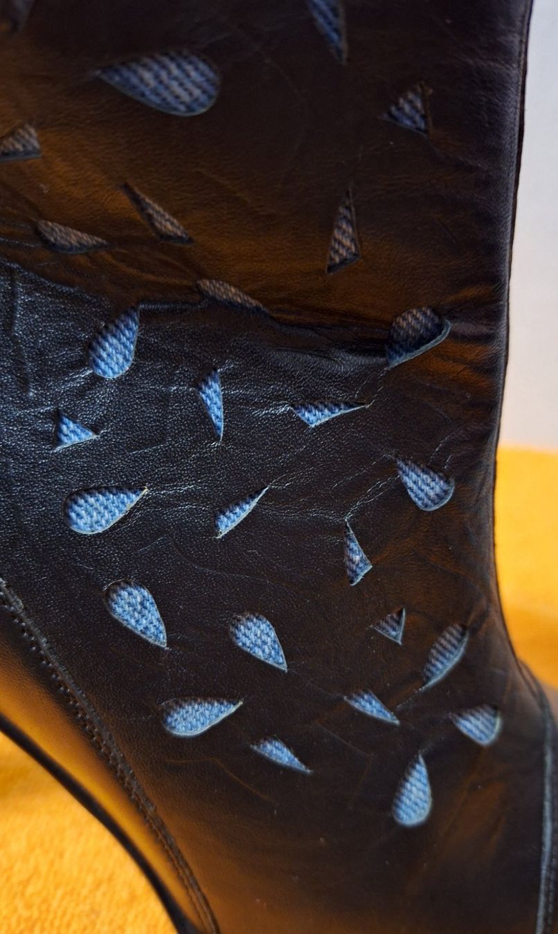 Scarpe da donna: Leichte Sommer Stiefelette, Leder mit Muster Gr. 39 – Usato da Muri AG venduto da Edlerweiss 8