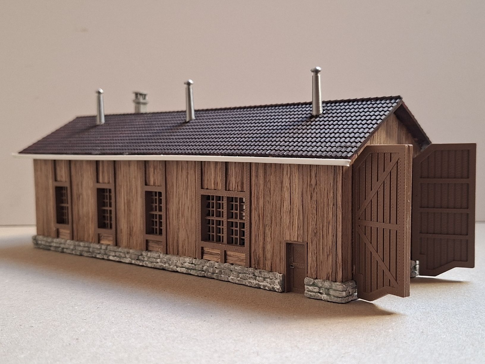 Modellini di ferrovie: Lokschuppen dunkles Holz – Nuovo (secondo la descrizione) da Weisslingen venduto da Moco_mexiko 6
