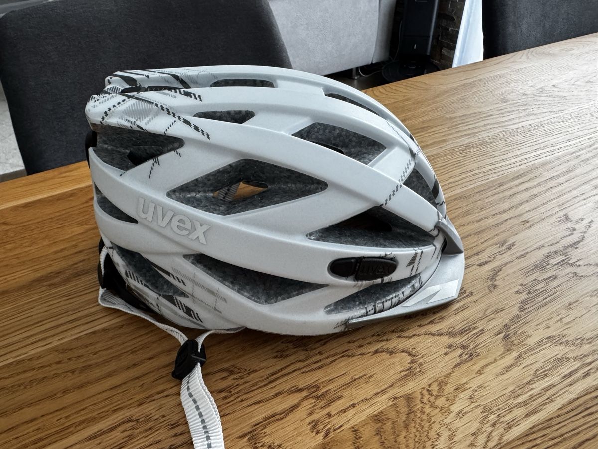 Uvex Helme: Uvex Damen Velohelm – Neu (gemäss Beschreibung) aus Grabs von mylinh.nguyen95