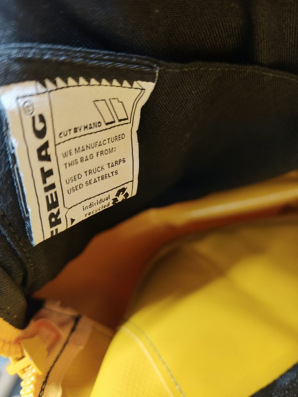 Freitag Zaini: Freitag Rucksack gelb – Usato da Wetzikon ZH venduto da masterzb 3