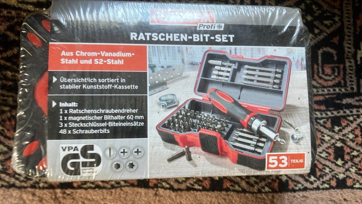 Tous les outils: Profi Ratschen-Bit-Set 53 Teilig mit Kunststoff-Kassette – Neuf avec emballage d'origine à BASEL par zum_schneugge