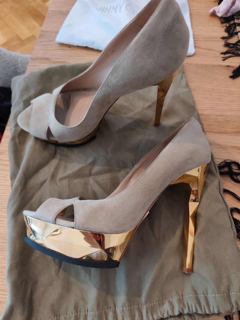 Chaussures femmes: Talons Hervé Leger – D'occasion à Montreux par LeVintage33