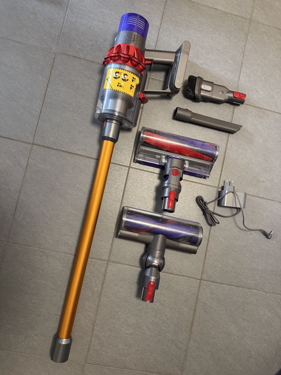 Dyson Aspirapolveri & Accessori: Dyson V10 – Usato da Meyrin venduto da SA_3006